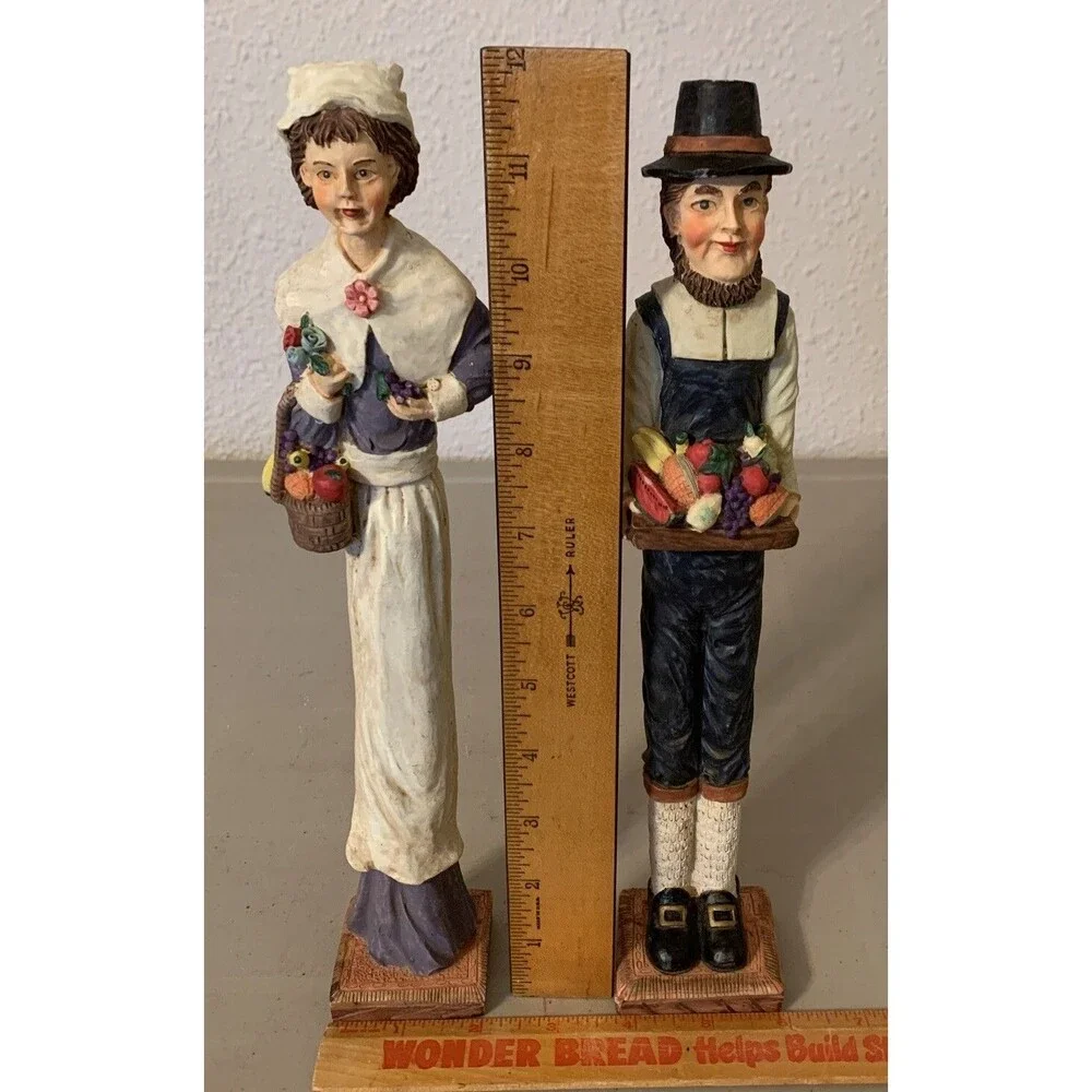 Vintage Windsor Pilgrim Couple Figurines Thanksgiving Harvest Fall Tall Pencil